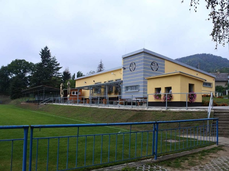 Zabezpečení PARADOX, ozvučení DEXON, projekce, vnitřní osvětlení DEXON, venkovní siréna Bantel