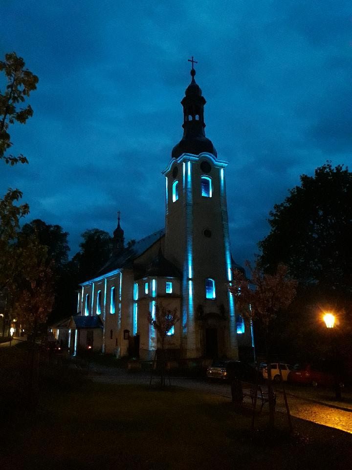 Nasvícení kostela Nejsvatější Trojice