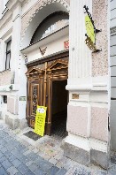 SALON ZLATÁ NATÁČKA