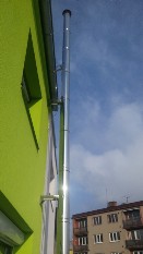 Fasádní komín pro tuhá paliva Fasádní komín pro tuhá paliva