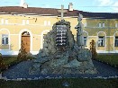 Památník obětem 1. světové války a farní budova