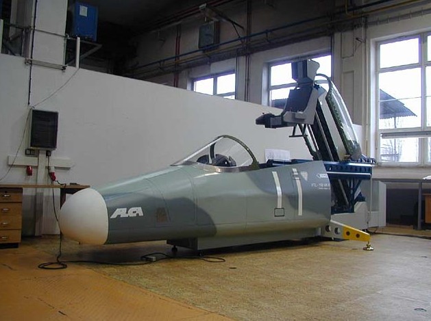 Simulátor nouzového opuštění letounu PTL-159 VH