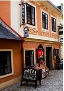 HOTEL A RESTAURACE U HRNČÍŘE