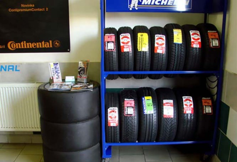 Stojan pneumatik Michelin