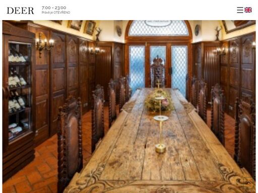 deer restaurant je za´rukou nezapomenutelne´ho gastronomicke´ho za´zˇitku. je specialistou na zveˇrˇinu, je zna´ma kvalitni´ kuchyni´, moderni´m azˇ umeˇlecky´m servi´rova´ni´m, profesiona´lni´m servisem a na´dherny´m prostrˇedi´m. suroviny jsou zde pečliveˇ vybi´ra´ny, neˇktere´ si restaurace sbi´ra´ cˇi dova´zˇi´ sama a rˇada z nich je vyra´beˇna zde. originalitu restauraci doda´va´ vlastni´ peka´rna i cukra´rna. deer restaurace, praha 1 centrum