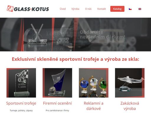 vyrábíme sportovní trofeje, firemní ocenění či dárkové předměty ze skla - jsme přímí výrobci, naše produkty jsou zušlechťovány ručně – tradiční technikou.