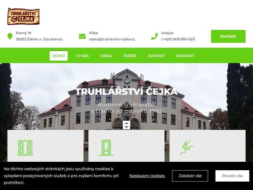 hlavní výrobní program je zaměřen na výrobu stavebně truhlářských prvků- eurooken, špaletových oken interiérových a vchodových dveří.
