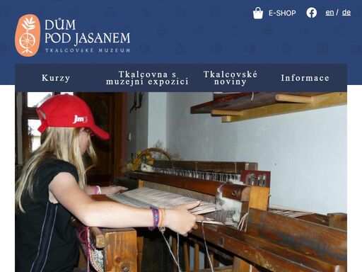 kurzy lidových řemesel,tkalcovské muzeum,tkaní,předení,keramika,vitráže,
tiffany,zpracování lnu,len,vlna,proutí,slaměné ošatky,enkaustika tkalcovské muzeum a řemeslná dílna na okraji trutnova. pořádáme kurzy lidových řemesel a provozujeme muzeum.