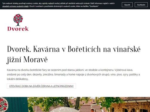 kavárna na dvorku fary v bořeticích – výběrová káva, dezerty, zmrzlina a sorbety, limonády a horké nápoje z vlastních sirupů, víno, sýry, paštiky a delikatesy, pivo a další