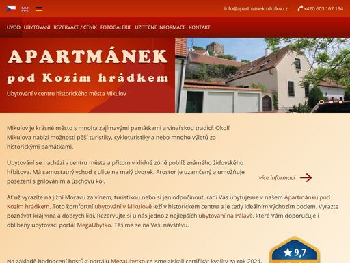mikulov je krásné město s mnoha zajímavými památkami a vinařskou tradicí. okolí mikulova nabízí možnosti pěší turistiky, cykloturistiky a nebo mnoho výletů za historickými památkami. ubytování se nachází v centru města a přitom v klidné zóně poblíž známého židovského hřbitova. má samostatný vchod z ulice na malý dvorek. prostor je uzamčený a umožňuje posezení s grilováním a