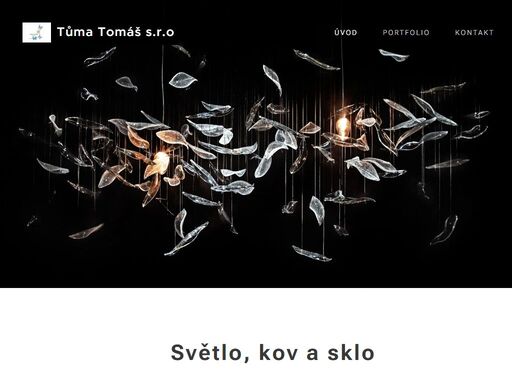 v roce 2010 jsem zakoupil bývalou sklárnu hrdina na práchni v severních čechách. v té době již nefunkční a rozpadlý areál. tento objekt jsme zrenovovali a vyrábíme zde nádherné kousky ze skla, kovu a dalších materiálů. tyto naše unikátní výrobky putují do celého světa.