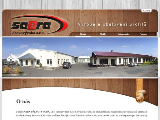 sabra dřevovýroba, s.r.o. je firma zabývající se výrobou a obalováním profilů, ale i malosériovou výrobou z masivu, vyrabíme například dřevěné sedáky, rošty.
