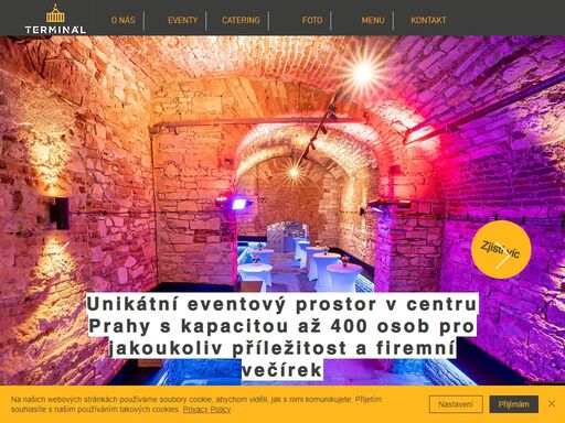 terminál karlín - karlínský streetfood dvorek s chutí asijské a mexické kuchyně, letním barem a místním od kohoutů