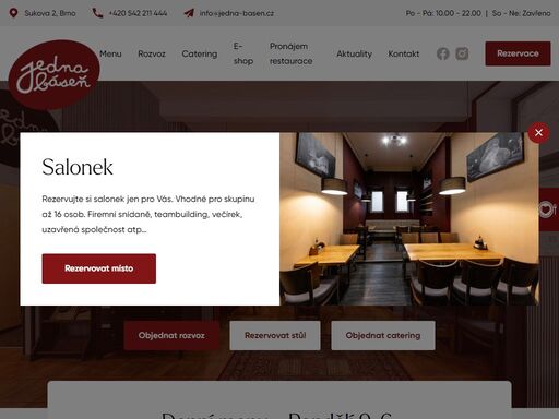 restaurace v centru brna. obědové menu, stálá nabídka, večeře a posezení s přáteli. občerstvení, svatební catering, oslavy, večírky, firemní raut, individuální nabídka, moderní vybavení a profi servis. na výběr bezlepková, vegetarian i vegan jídla. užijte si svůj den bez starostí. catering jedna báseň.