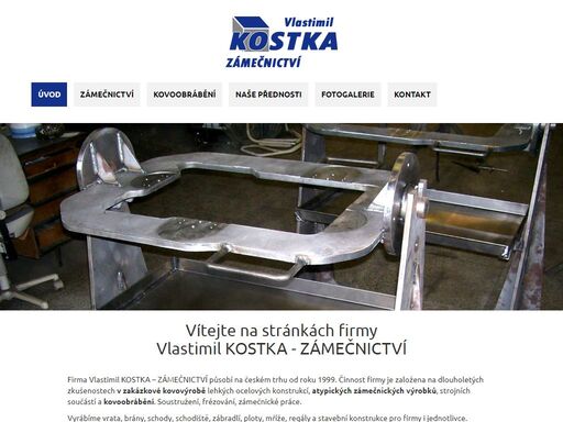 www.zamecnictvikostka.cz