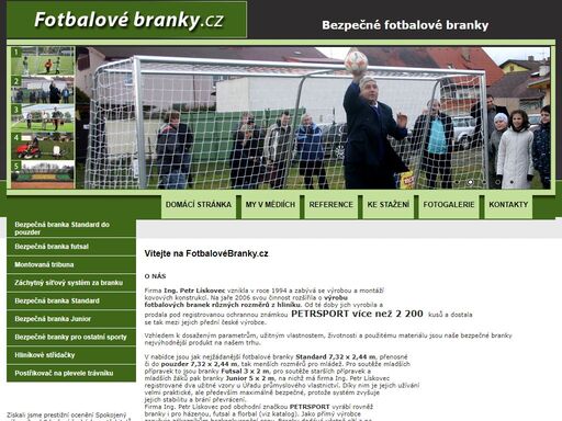 nabízíme výrobu a prodej bezpečných fotbalových branek pro fotbalové kluby v celé české republice. fotbalové tribuny,  postřikovač za traktůrek