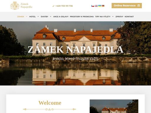 zámek napajedla je hotel, který sídlí v barokním zámku uprostřed rozlehlého parku, 15 minut jízdy od zlína.