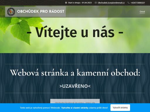 webová stránka a kamenní obchod: