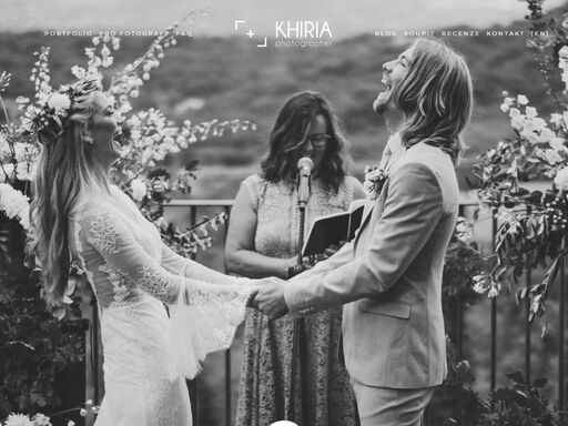 eliška fischerová je svatební fotografka z prahy. fotí lásku s láskou. fotografie s duší zachycující emoce. to jsou fotky od khiria.com