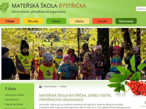 o škole