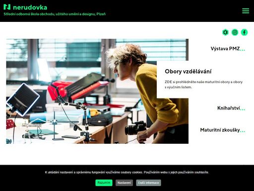 nabízíme obory s maturitní zkouškou zaměřené na ekonomiku a podnikání, na užité umění a design. a obory s výučním listem.