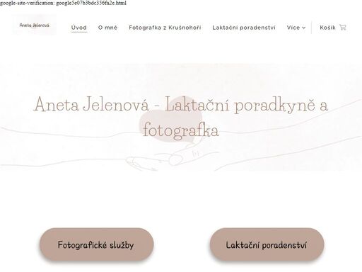 jsem laktační poradkyně a rodinná fotografka, fotím mateřství a kojení. také pořádám předporodní kurzy kojení.