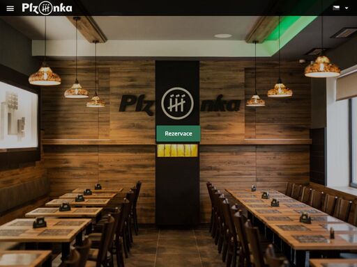 restaurace v kladně nabízející hovězí steaky stařené metodou suchého zrání, připravované na uhlí z tropických dřevin v unikátním josper grillu a tankové pivo pilsner urquell.