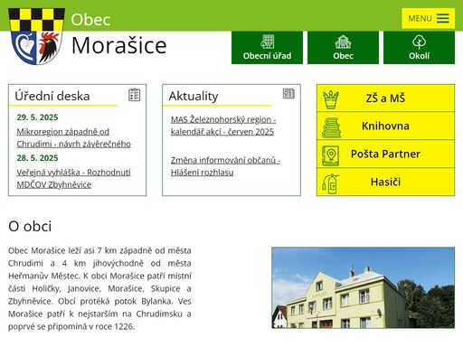 obec morašice leží asi 7 km západně od města chrudimi a 4 km jihovýchodně od města heřmanův městec.
