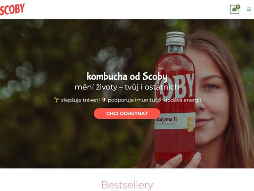 scoby je přirozeně jemně perlivý nápoj, který vzniká fermentací zeleného čaje a kombucha kultur. je nadupaný antioxidanty, probiotiky, kvasinkami a spoustou dalších cenných dobrot, jako jsou vitamíny, minerály a užitečné kyseliny. výborný pro posílení imunity, vyživení střevního mikrobiomu a podporu trávení. bez chemie a nepasterizováno.