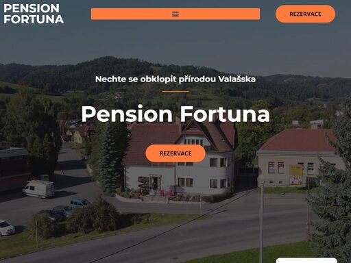 ubytujte se v pensionu fortuna, obklopte se přírodou valašska v malebném městečku halenkov. ideální místo pro objevování krás okolí.