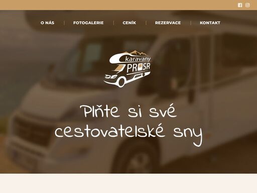 jsme rodinná půjčovna z vysočiny. vícegenerační obytný vůz, pohodlné řešení pro rodiny a skupiny přátel hledající moderní a komfortní cestovní prostředek pro dobrodružnou dovolenou.