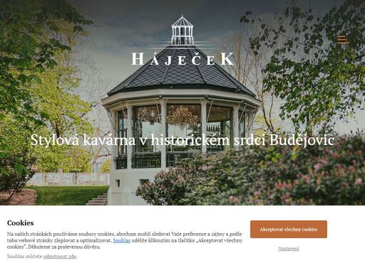 jedinečná kavárna s unikátní architekturou v srdci českých budějovic. začněte svůj den skvělou snídaní a lahodnou kávou v café háječek.