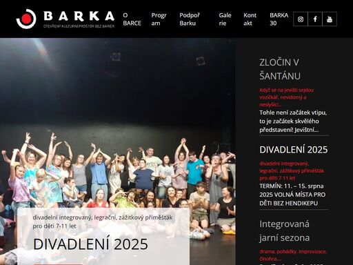 program aktuality soubory z barky máme cíl. už třicet let poskytuje divadlo barka prostor k;tomu, aby se děly zázraky. aby se tělesné, mentální či smyslové postižení měnilo na jevišti v;inspiraci. aby zůstal jediný hendikep - postižení uměním! aby lidé, kteří našli zálibu v;divadle, hudbě či tanci,;mohli růst. umělecky i lidsky. aby bylo kde zkoušet, hrát, scházet se a spolupracovat, tvořit... chceme tu být i nadále. i vy nám můžete pomoct, i vy můžete být součástí mise barky.