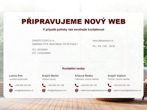jsme česká firma s tradicí od roku 1999 a vyrábíme ty nejkvalitnější a nespolehlivější dřevěná okna a dveře.