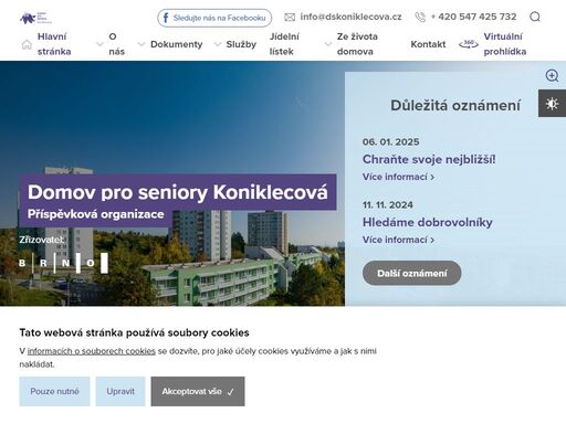 domov se nachází v klidné lokalitě kamenného vrchu, blízko mhd. v okolí je nákupní středisko, lékárna, pošta a před vchodem je parkoviště.