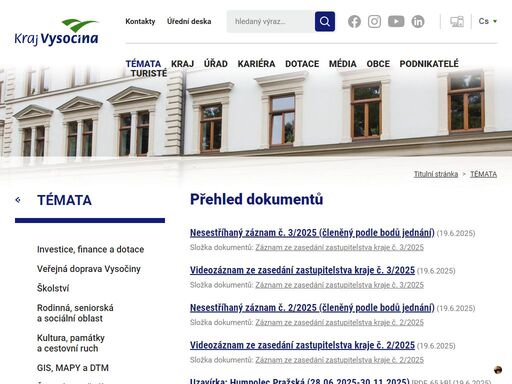 kraj vysočina je vyšší územní samosprávný celek ležící na pomezí čech a moravy. skládá se z pěti bývalých okresů (havlíčkův brod, jihlava, pelhřimov, třebíč a žďár nad sázavou). krajským městem je jihlava. kraj je samostatně spravován zastupitelstvem kraj