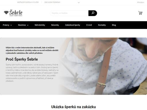 vítejte v mém obchodě.  již 25 let tvořím jedinečné šperky, které spojují tradiční řemeslo s moderním přístupem. po studiu na šperkařské škole a zkušenostech u předních českých i zahraničních výrobců jsem se rozhodl jít vlastní cestou.
specializuji se na ruční výrobu, kde každý šperk prochází pečlivým procesem od…