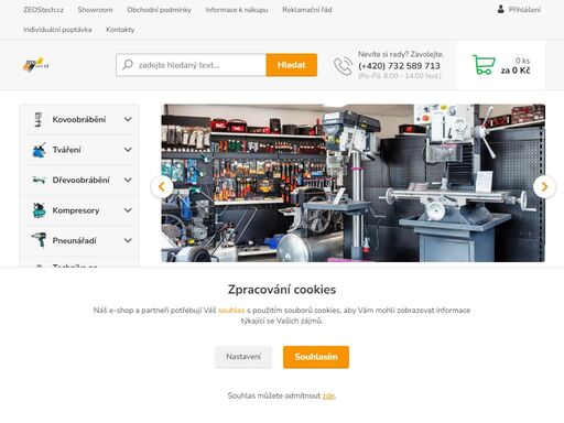 specializovaný prodejce strojů a zařízení.