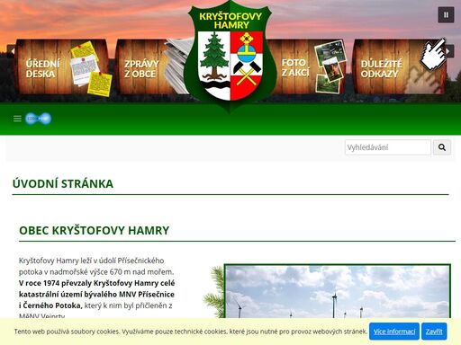 polcený štít, v pravém stříbrném poli vykořeněná jedle přirozené barvy nad černým vlnitým břevnem. v levém poli je říšské jablko nad černými hornickými kladívky. strom symbolizuje úctu k zaniklému městečku přísečnice . pod stromem protéká voda, která symbolizuje obec černý potok.