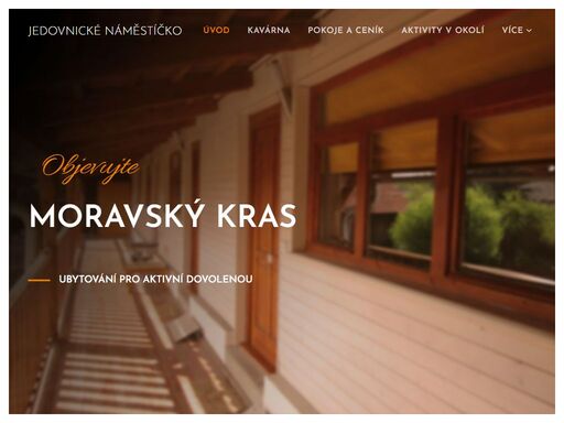 plánujete prozkoumat zákoutí moravského krasu? ubytujte se ve dvoře našeho klidného soukromého domu přímo na jedovnickém náměstí. v prakticky zařízených pokojích, s vlastní sprchou i wc a venkovním posezením si užijete krásy místní přírody i na nízkonákladové dovolené.