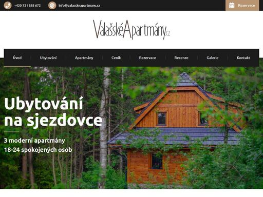 ubytování pro 18 osob ve 3 apartmánech v moderně vybavené valašské chalupě, která se nachází přímo na jedné ze sjezdovek vyhlášeného lyžařského areálu kyčerka ve velkých karlovicích.