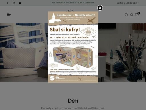 jsme tradiční výrobce produktů z lepenky, které slouží jako interiérové doplňky, úložné krabice, hračky, kloboukovky a nýtované kufry.