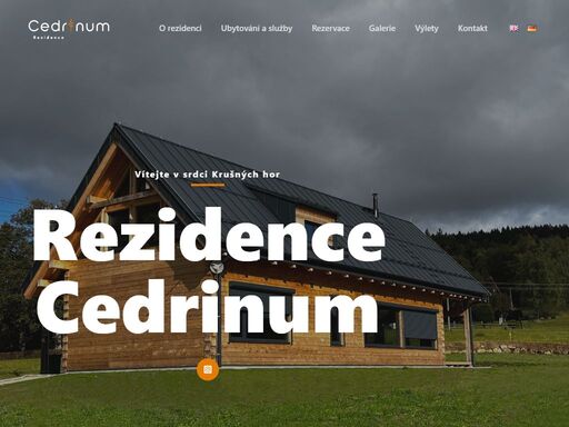 ubytování v srdci krušných hor. v nadmořské výšce 800 m stojí moderní roubenka z kanadského cedru představující návrat k přírodě a zaručující jedinečný pocit klidu a pohody.