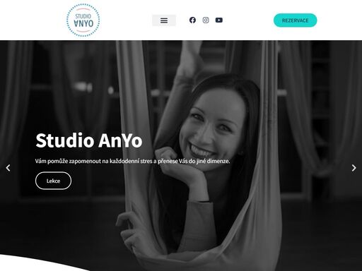 studio se zaměřením na antigrafity jógu v centru prahy. cvičení je vhodné pro každého, kdo si chce efektivně zacvičit, ale přitom si létat ve vzduchu a od všeho se odreagovat.