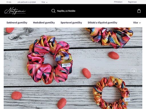 stylové saténové gumičky, šetrné hedvábné scrunchies do vlasů a gumičky na sport a pro děti. ručně šité v česku, ideální pro každodenní nošení, sport i slavnostní účesy.