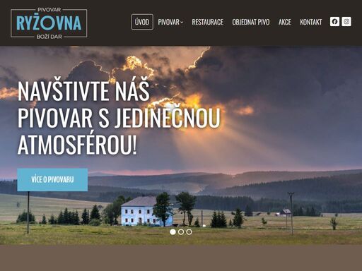 malý pivovar v srdci krušných hor. úžasné místo na hřebeni, útulná restaurace, v létě stánek s posezením.