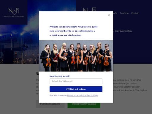  osmdesátihlavý symfonický orchestr, který si zvolil jako své poslání šířit lásku ke klasické hudbě.
