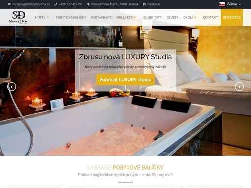 v resortu slunný dvůr naleznete jedinečné ubytování s výhledem na celé jeseníky, luxusní wellness centrum i restauraci s lobby barem.