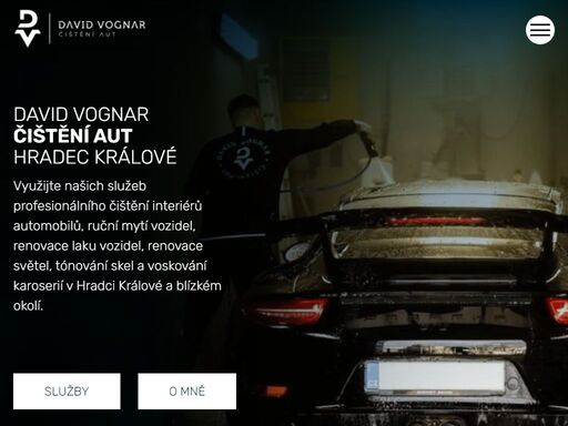 využijte našich služeb profesionálního čištění interiérů automobilů, ruční mytí vozidel, renovace laku vozidel, renovace světel, tónování skel a voskování karoserií v hradci králové a blízkém okolí.