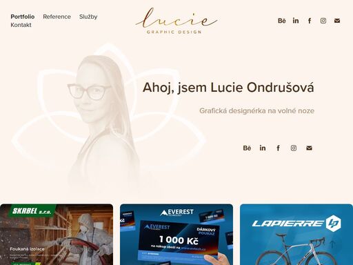 grafická designérka na volné noze / freelance graphic designer